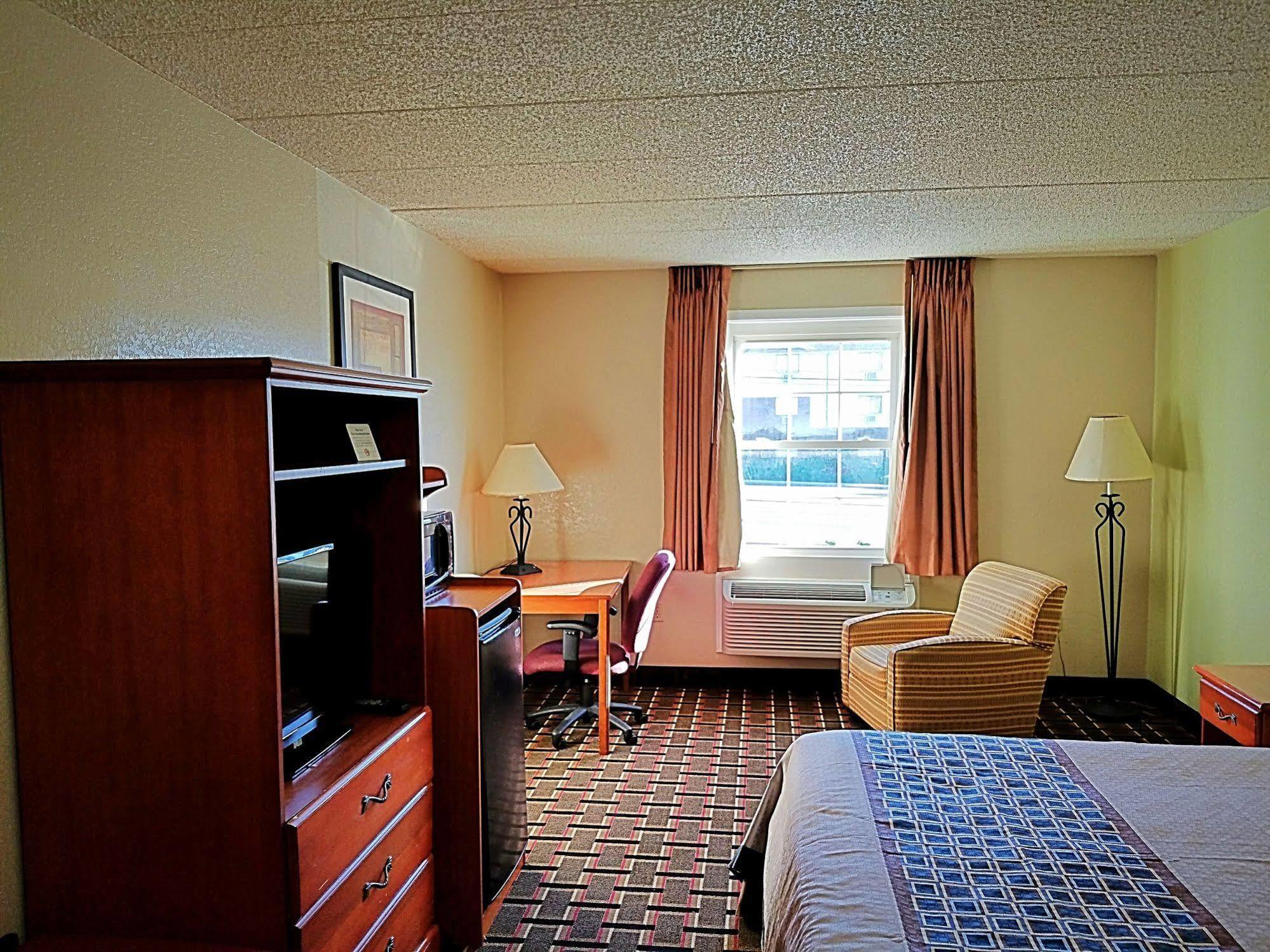 Red Roof Inn Richmond, Va - W Broad St 헨라이코 외부 사진